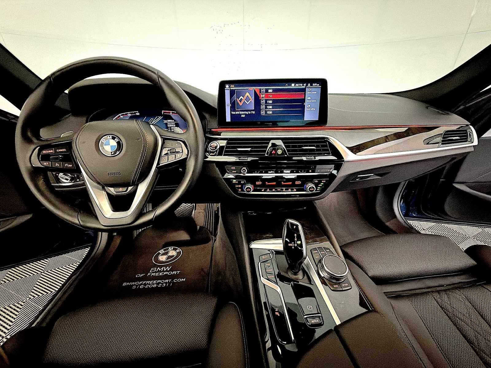 2023 BMW 5 Series 530i - Photo 14