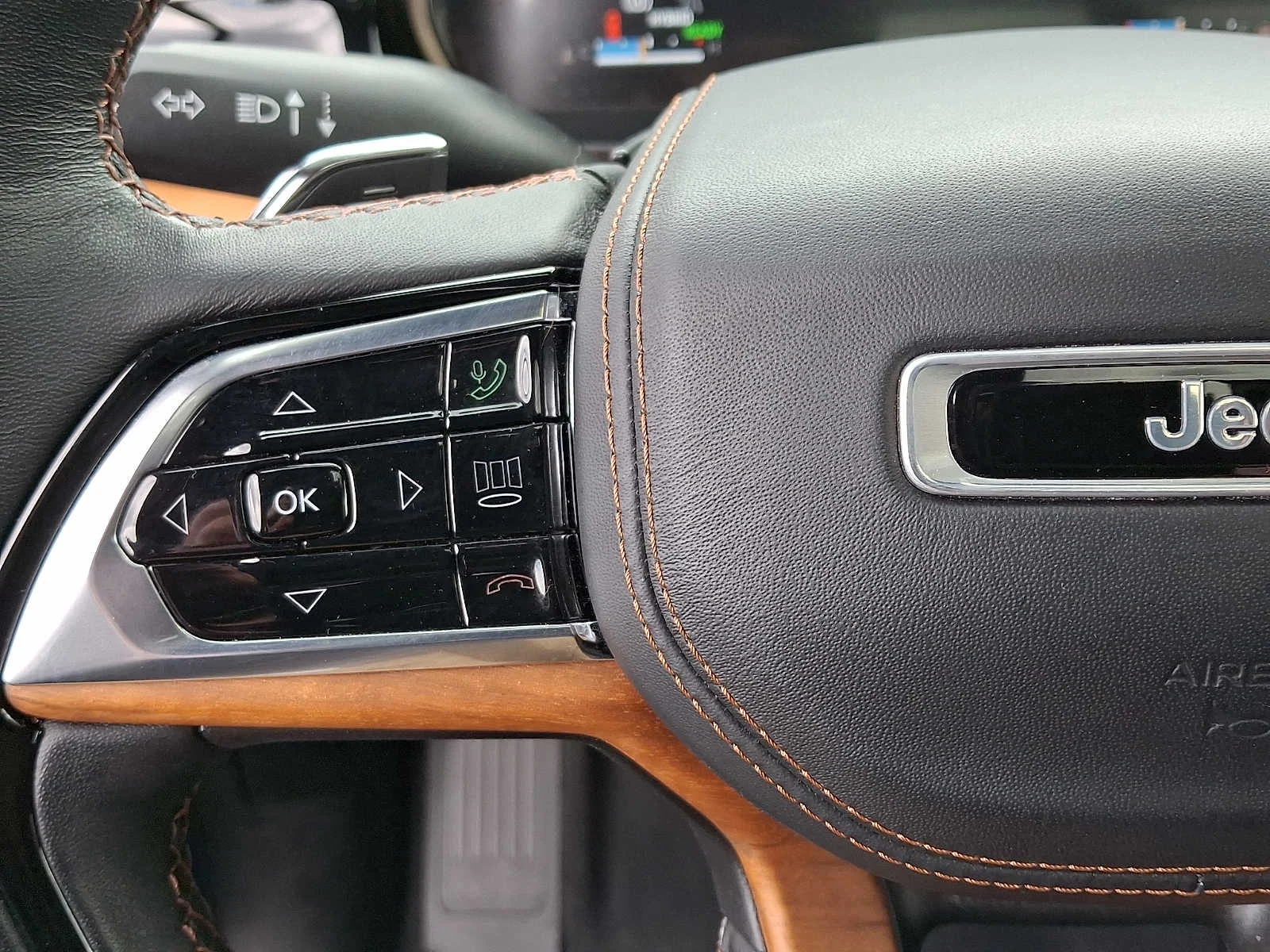 Used 2023 Hydro Blue Pearlcoat Jeep Summit Reserve image 22