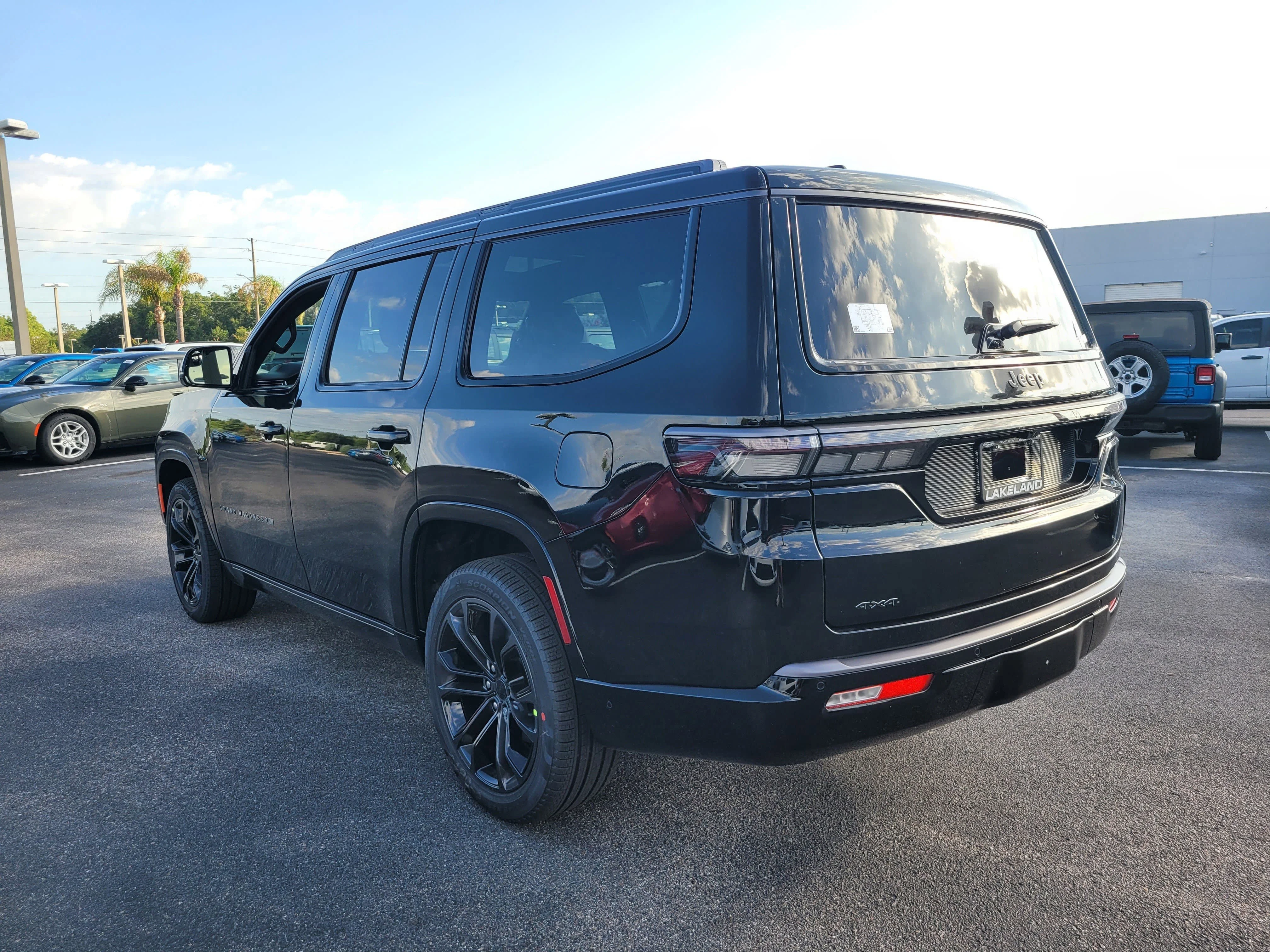 New 2026 High Gloss Black Jeep Summit Obsidian image 8