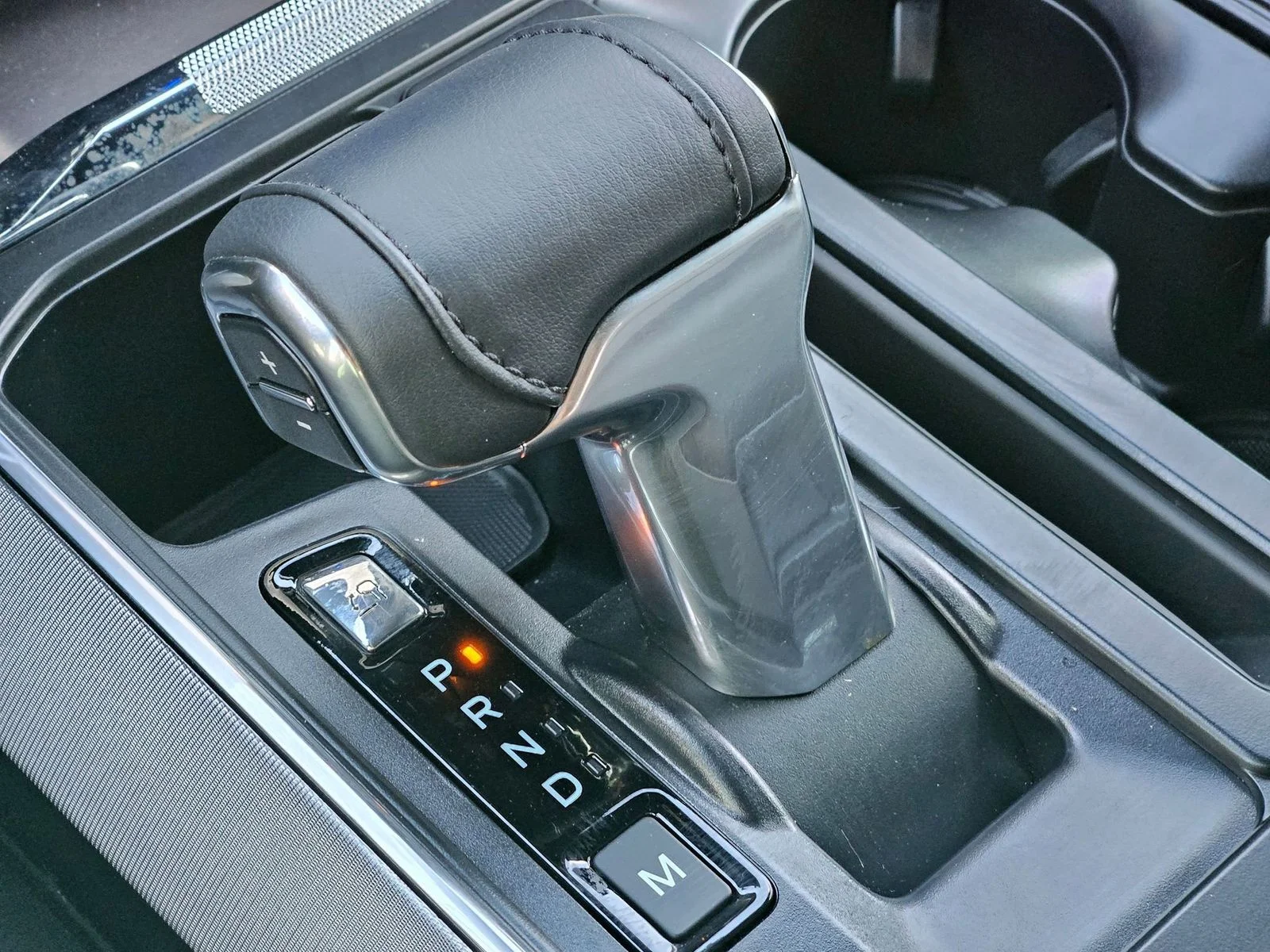 2025 Ford F-150 Platinum - Photo 13