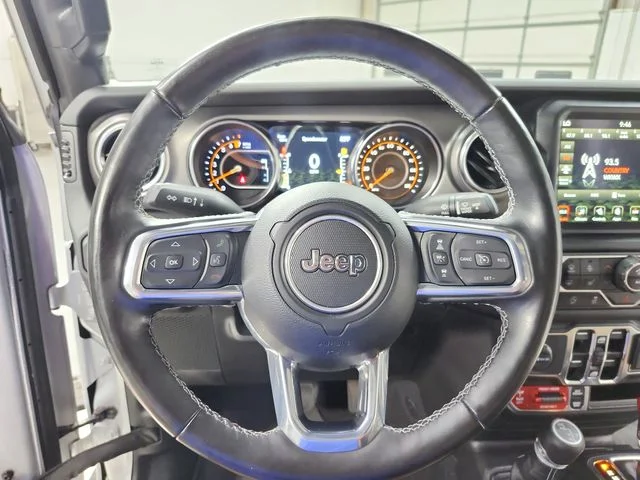 Used 2023 Silver Jeep Rubicon image 21