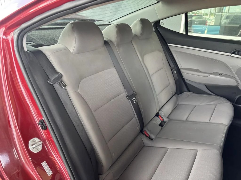 Used 2020 Red Hyundai SE image 46