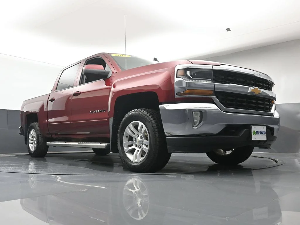 Used 2016 Red Chevrolet LT image 26