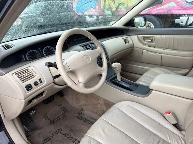 Used 2001 Black Toyota  image 9