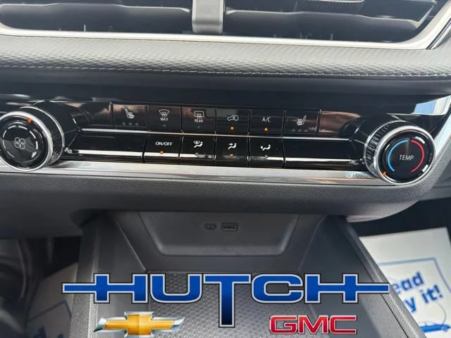 New 2027 Summit White Chevrolet LT image 33