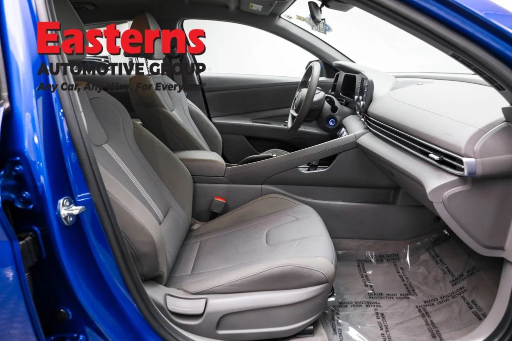 Used 2024 Blue Hyundai SE image 23