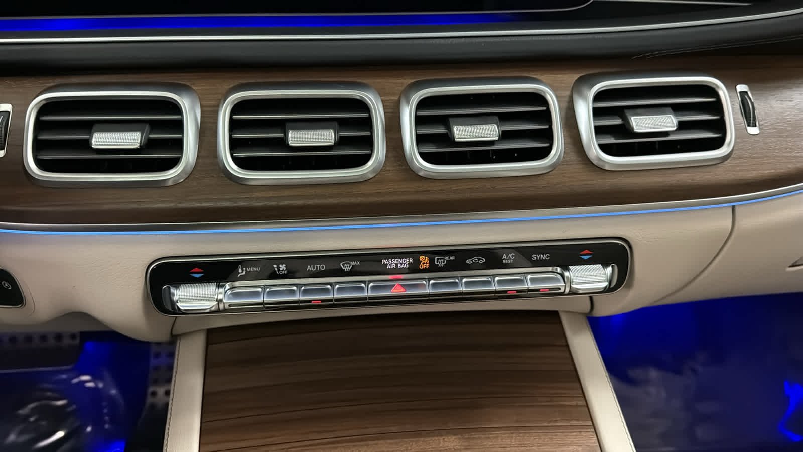 New 2026 Polar White Mercedes-Benz GLS 450 image 23