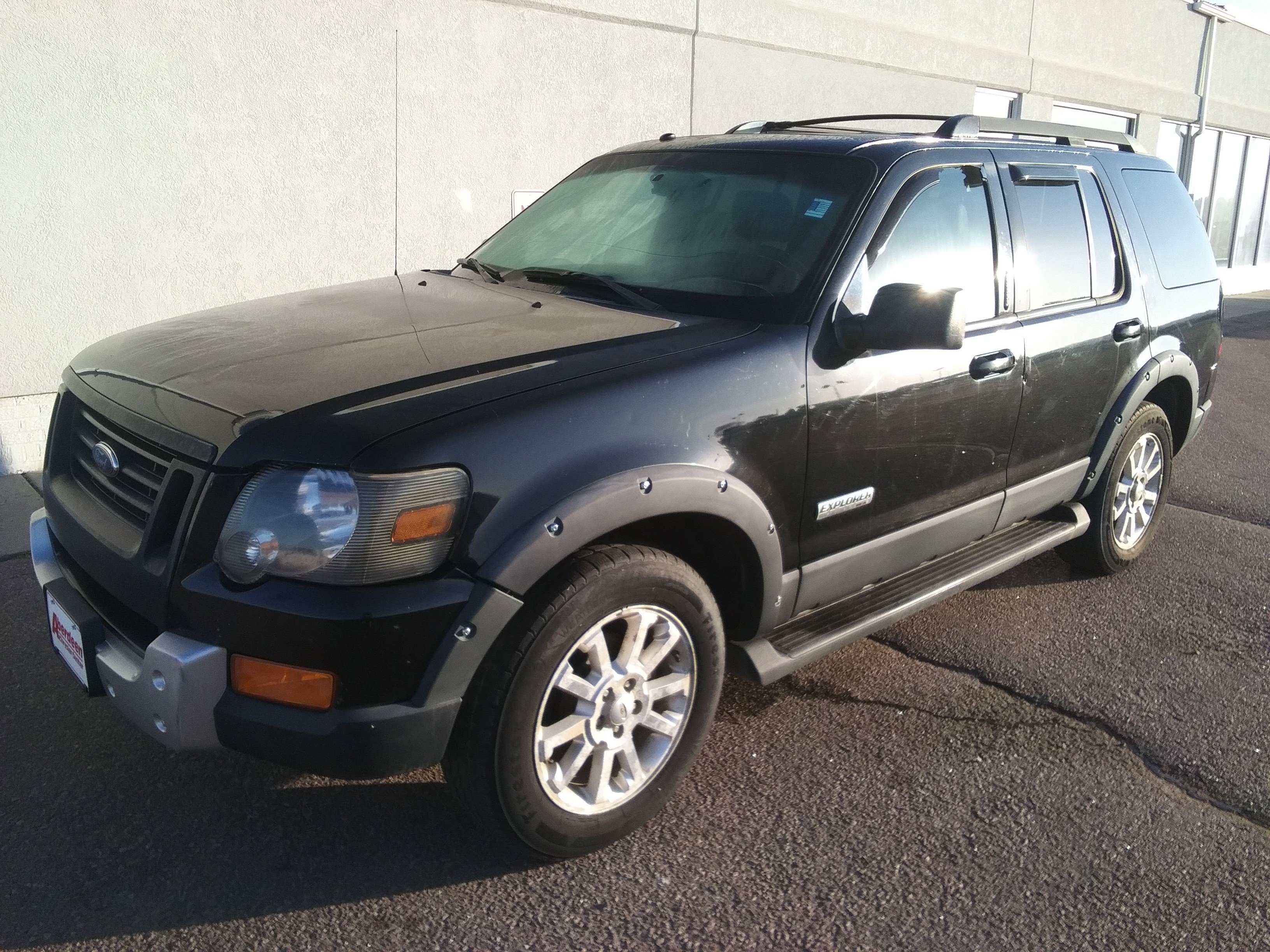 Used 2008 Ford Explorer XLT with VIN 1FMEU73E08UA84802 for sale in Aberdeen, SD