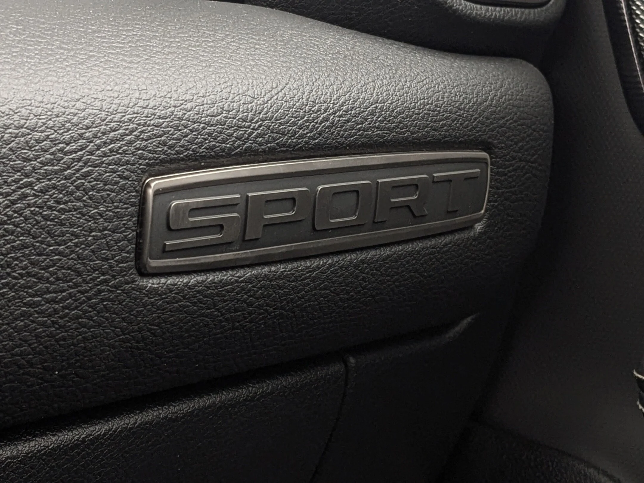 New 2026 White RAM Sport - - Night Edition - Level 1 Grp - Pano Sunroof - Harman/Kardon Audio & More! image 27