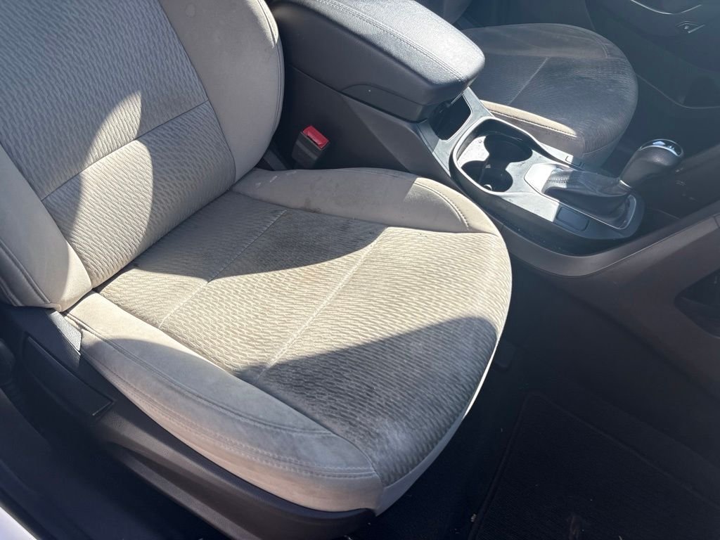 Used 2016 White Hyundai 2.4 Base image 22