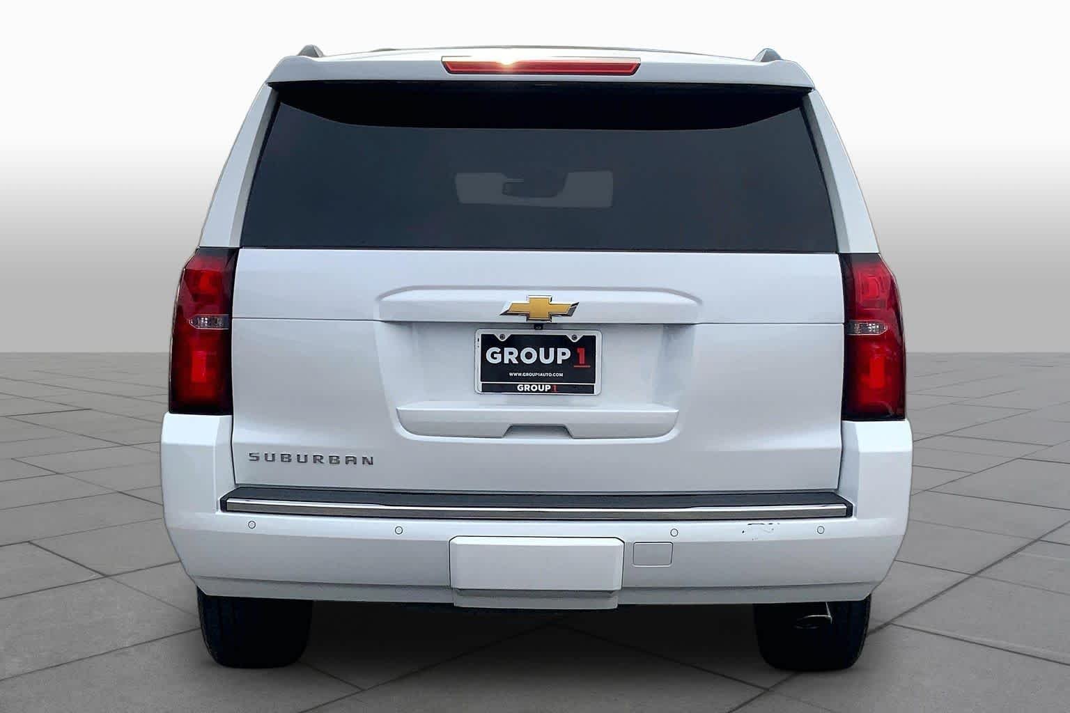 Used 2016 Iridescent Pearl Tricoat Chevrolet LTZ image 4