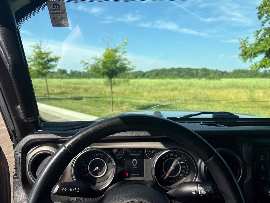 Used 2019 Silver Jeep Sport S image 13