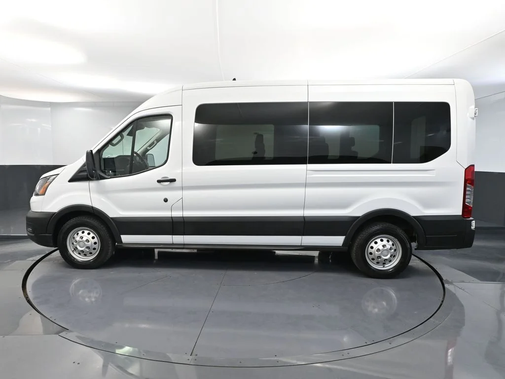 Used 2023 White Ford XL image 10