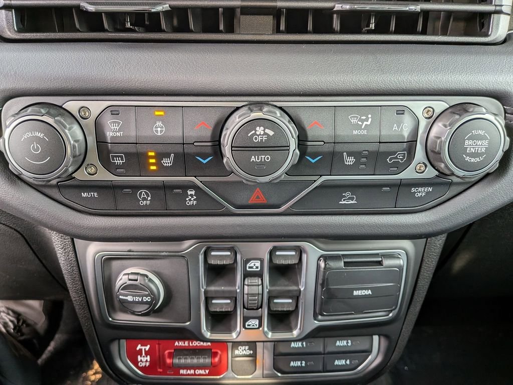 New 2026 Reign Exterior Paint Jeep Mojave image 22