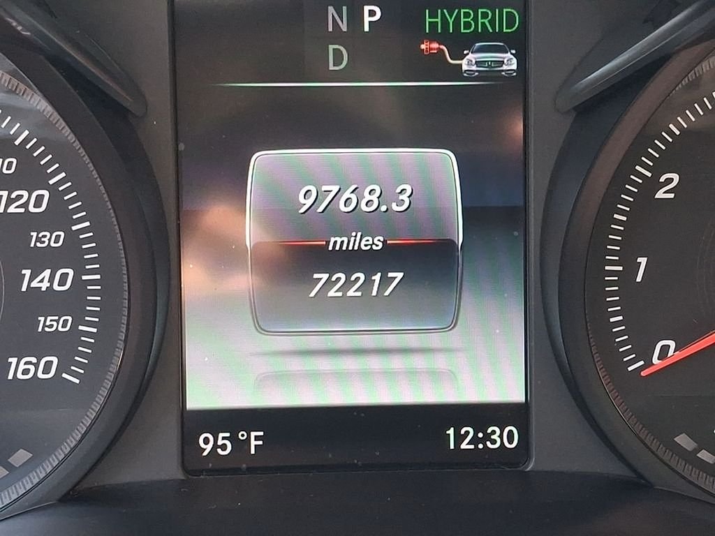Used 2019  Mercedes-Benz GLC 350e image 21