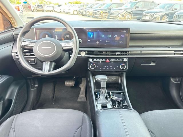 Certified Used 2025 Red Hyundai SEL image 13