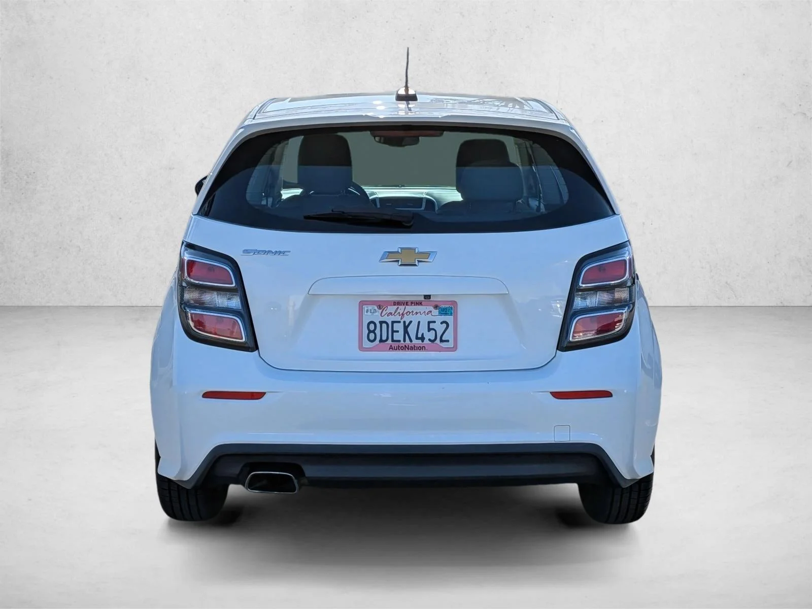Used 2017 Summit White Chevrolet LT image 7