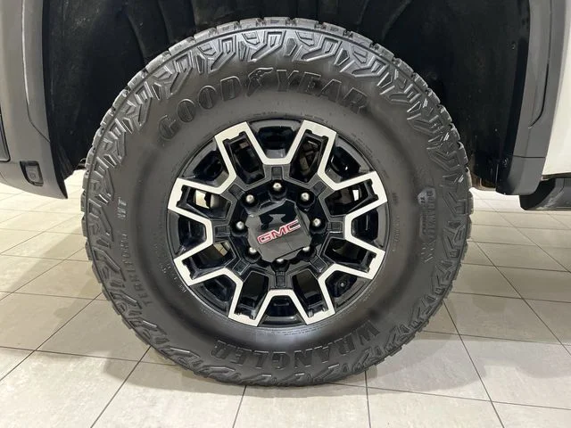 Certified Used 2024 White GMC AT4X image 30