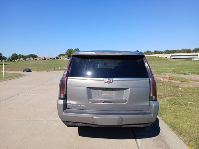 2019 Cadillac Escalade ESV Premium Luxury photo 4