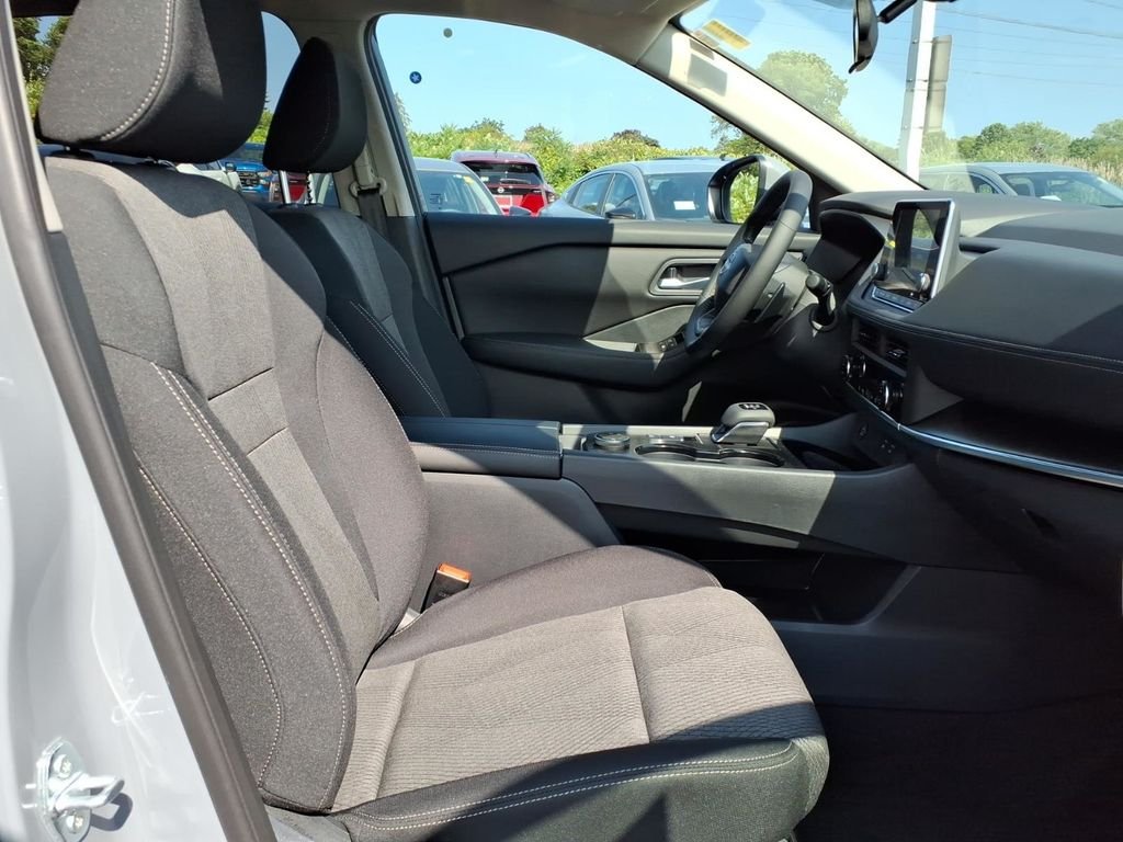 New 2026 Boulder Gray Pearl Nissan SV image 10