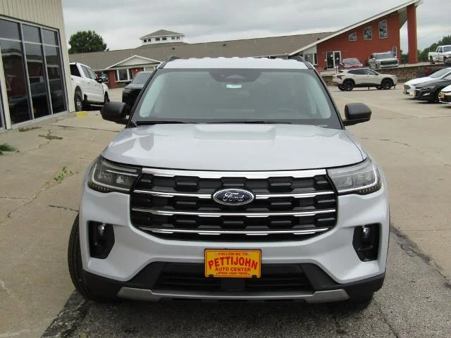 New 2026 Space White Metallic Ford Active image 47