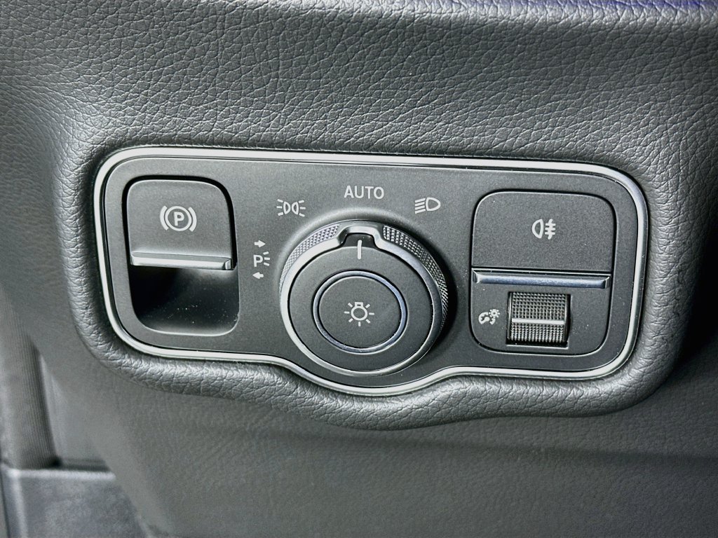 New 2026 Black Mercedes-Benz G 550 image 10