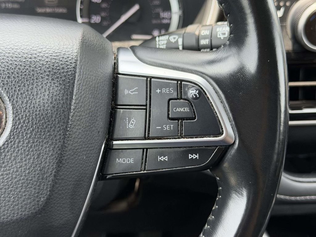 Used 2021 Gray Toyota XLE image 10