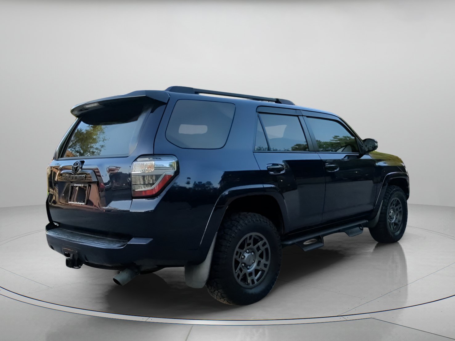 Used 2020 Nautical Blue Metallic Toyota Venture image 27