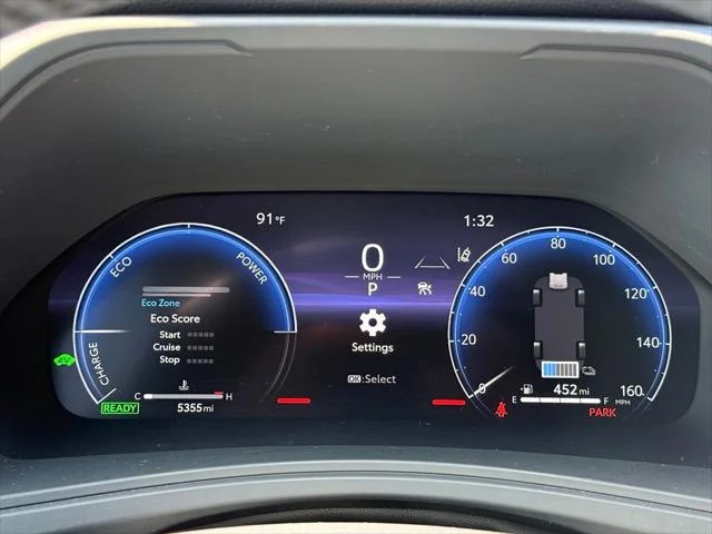 Certified Used 2026 WIND CHILL PEARL Toyota  image 10