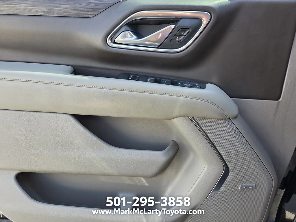 Used 2021 Black Chevrolet Z71 image 28