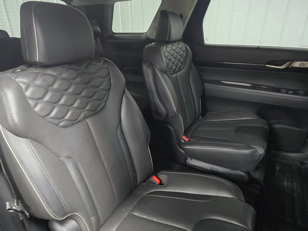 Used 2022 Gy Hyundai Limited image 22