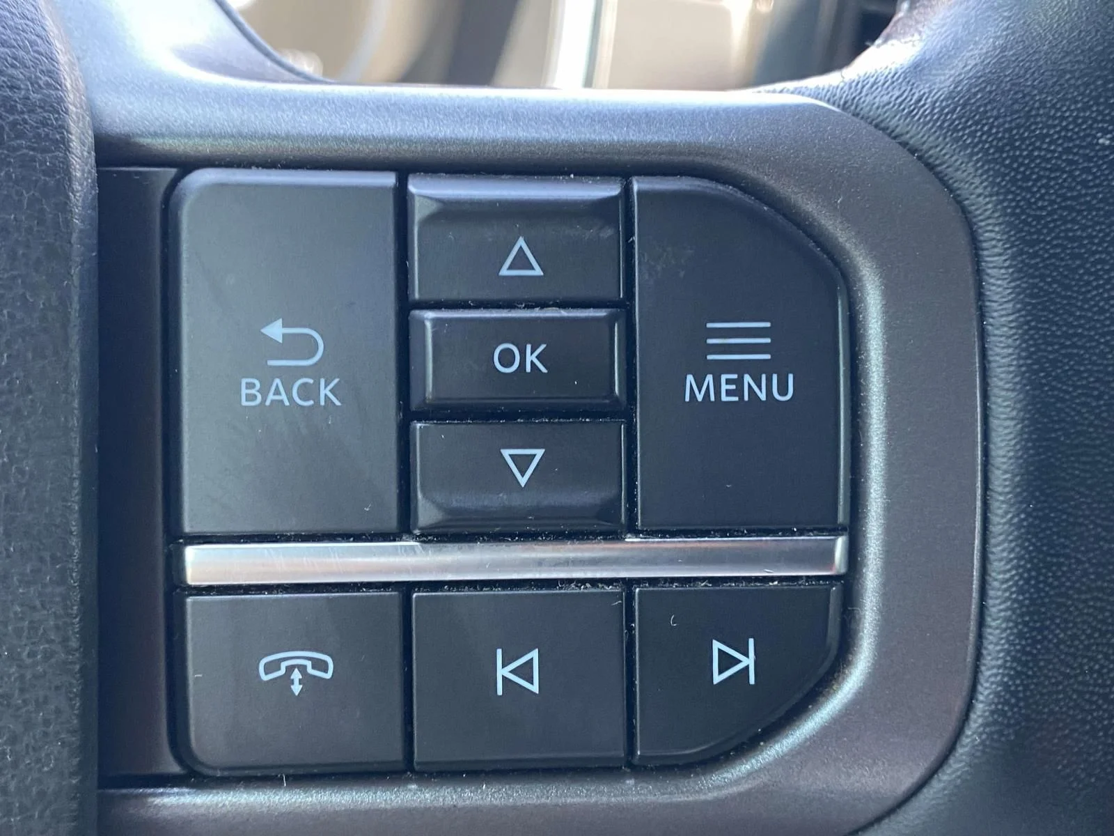 Used 2022 Silver Ford Lariat image 23