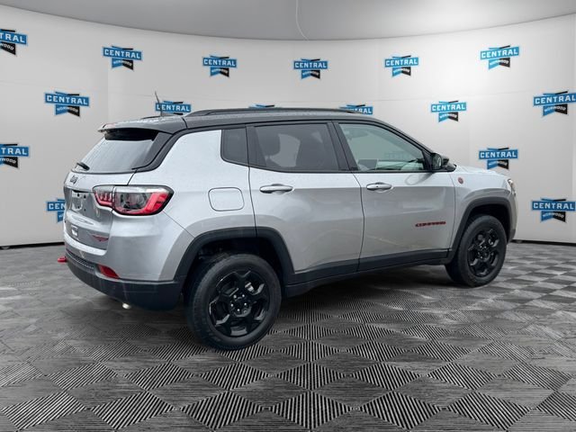 Used 2023 Silver Jeep Trailhawk image 6