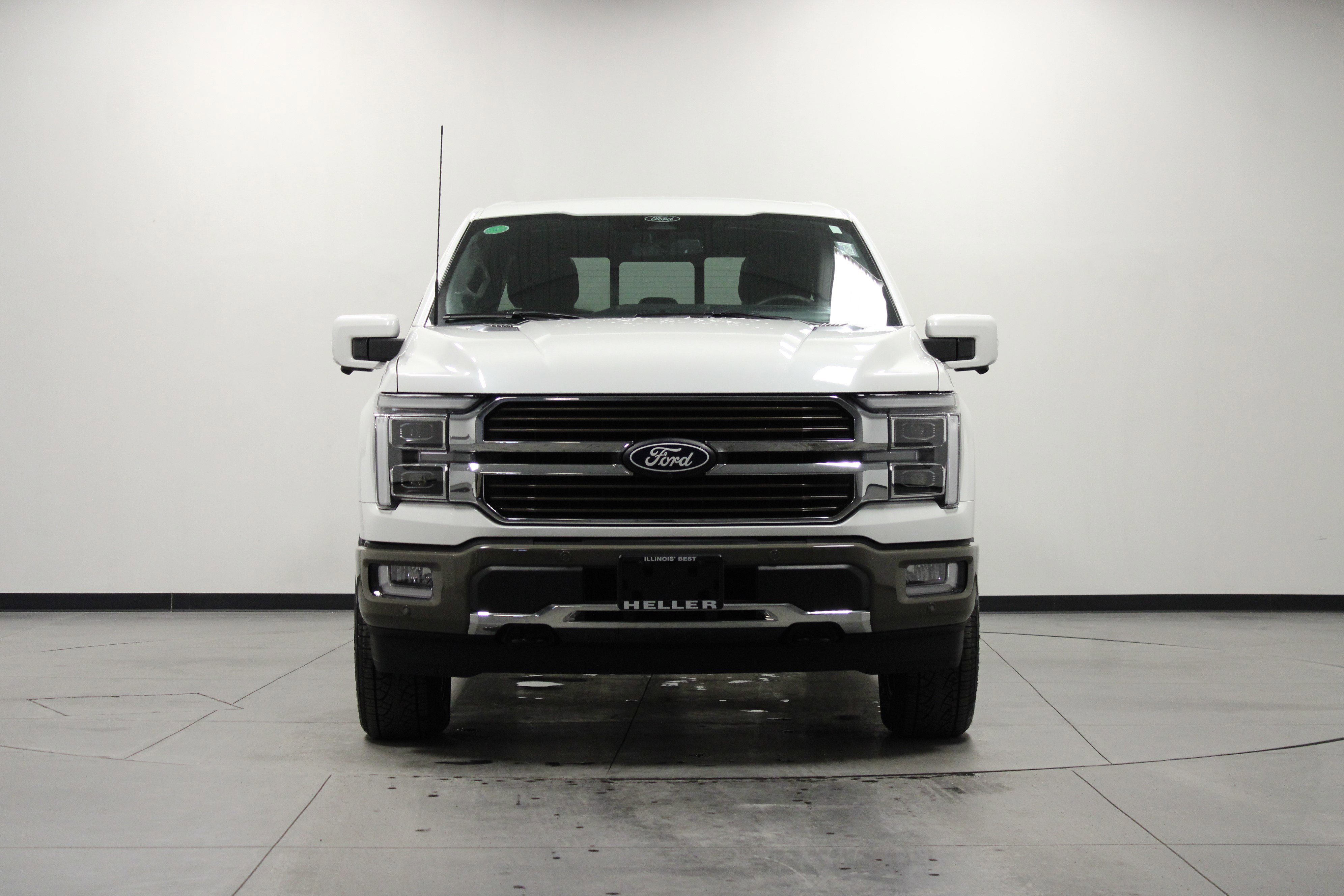 Used 2025 Star White Metallic Tri-Coat Ford King Ranch image 9