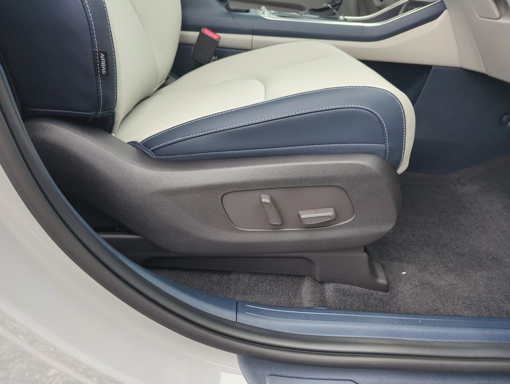 New 2026 Ceramic Silver Kia SX Prestige image 41