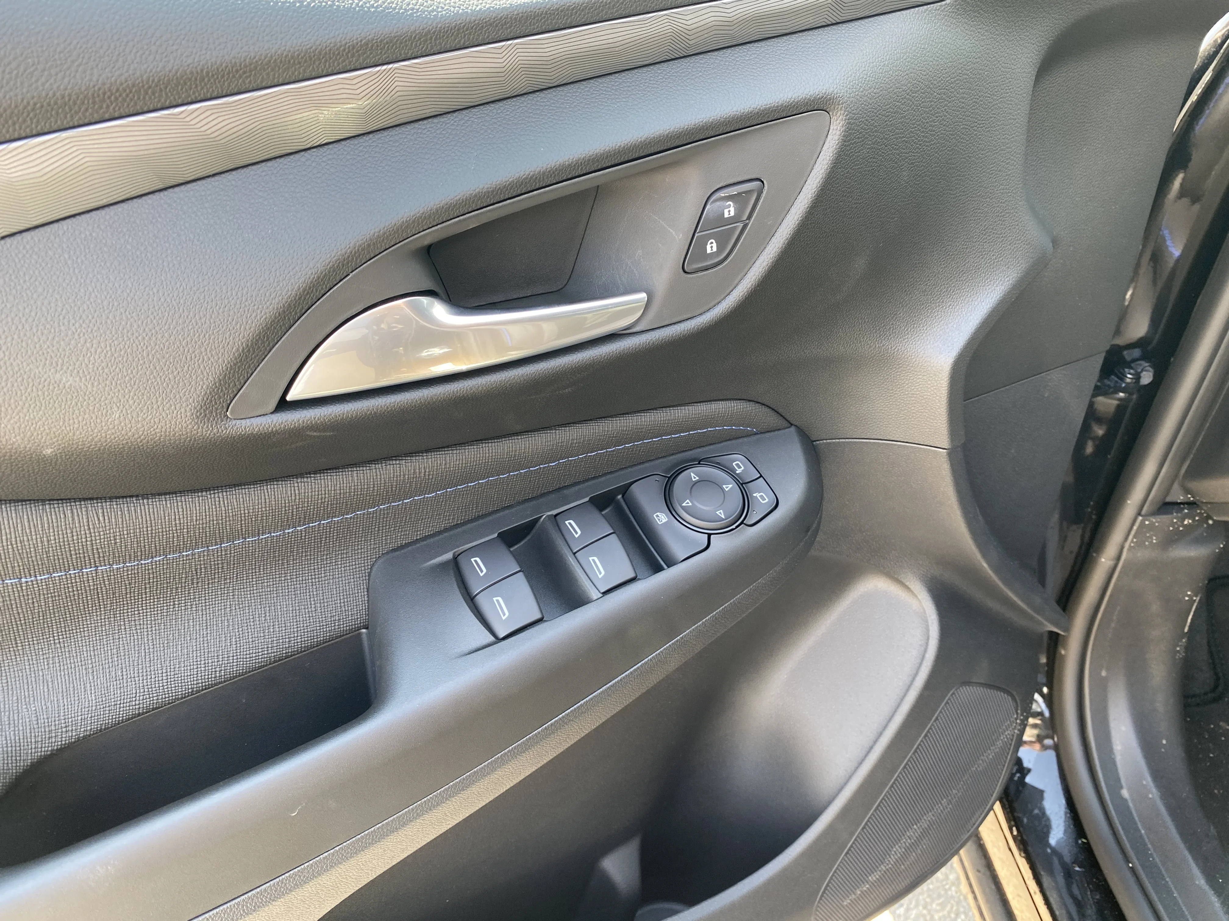 New 2026 EBONY TWILIGHT METALLIC Buick Sport Touring image 23