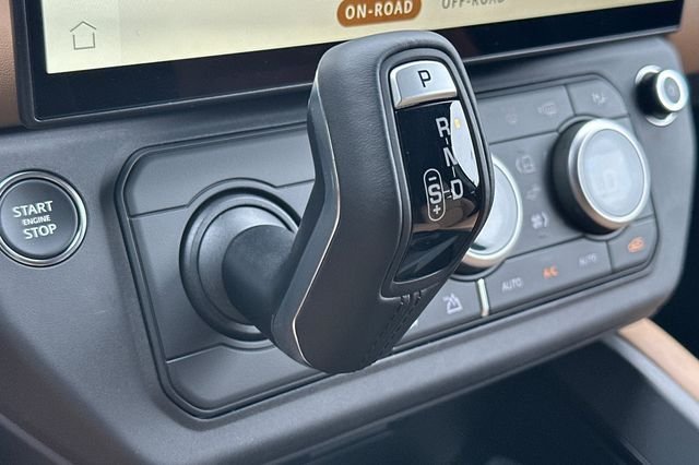 New 2026 Woolstone Green Land Rover S image 21