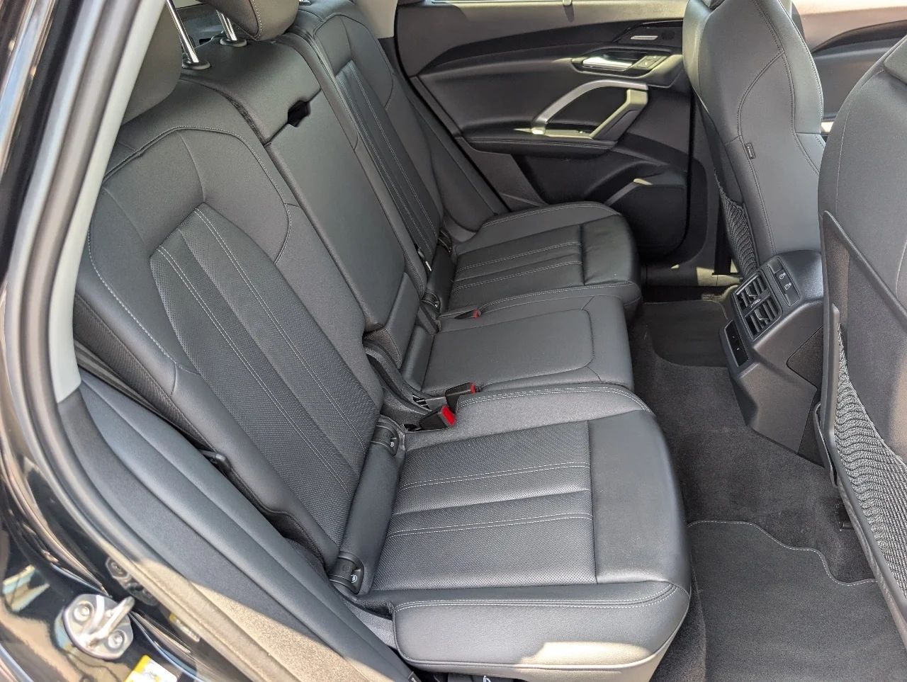 Used 2025 Mythos Black Metallic Audi 2.0T Premium Plus image 8