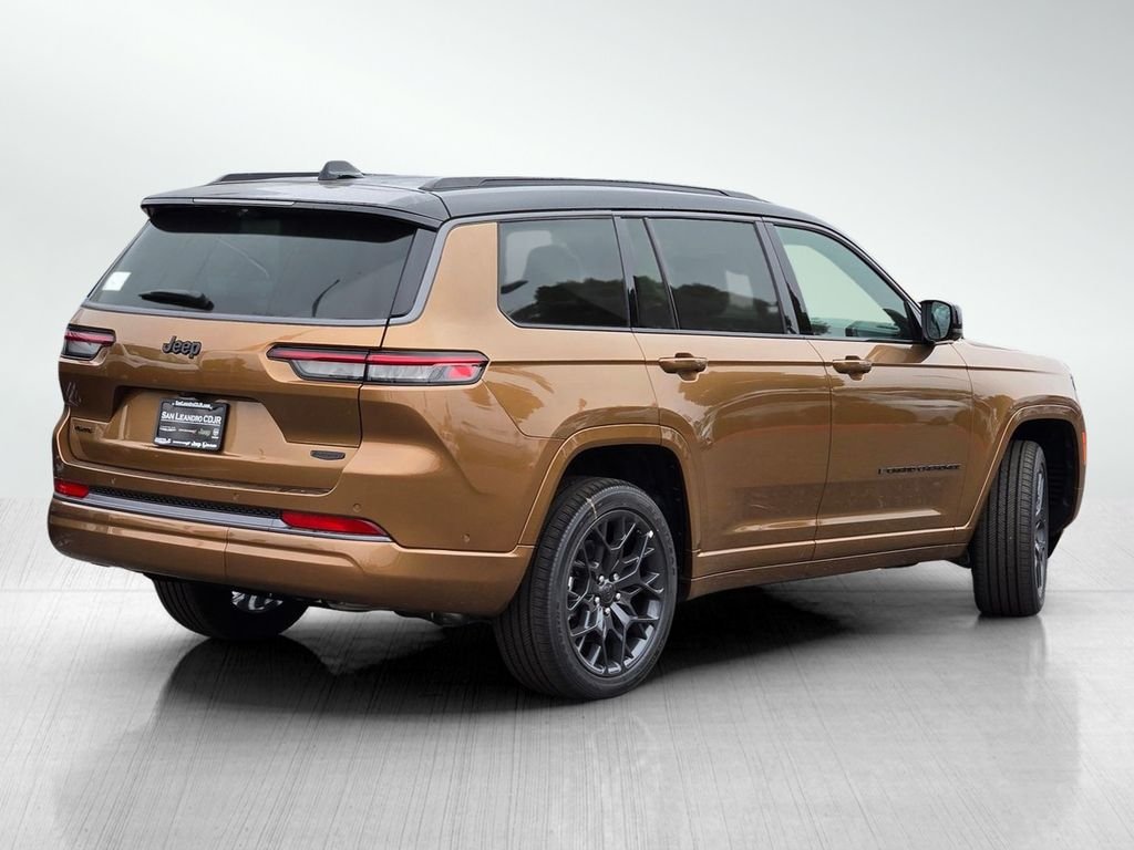 New 2026 Copper Shino Metallic Clear-Coat Exterior Paint Jeep Summit image 4