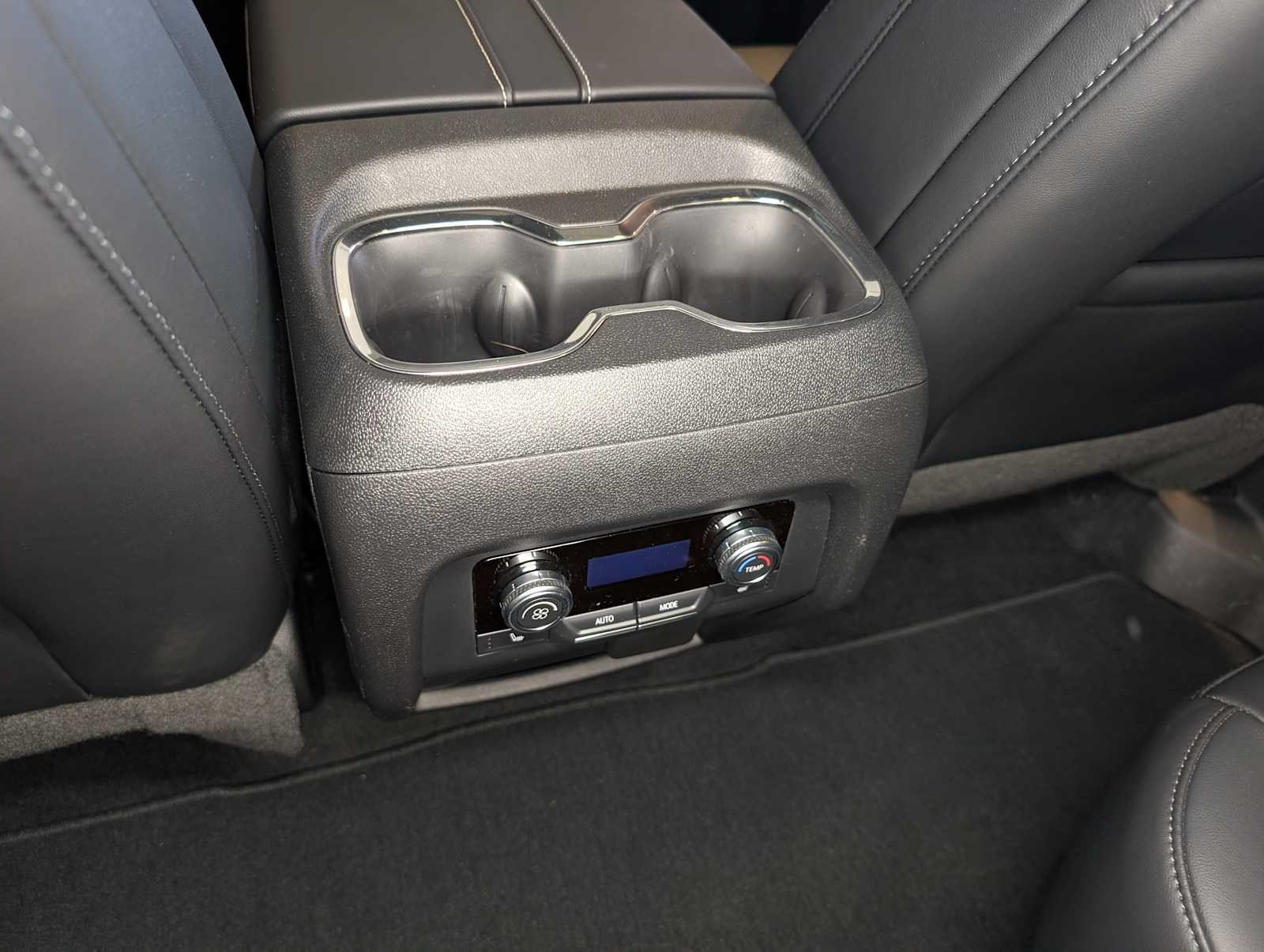 2026 GMC Acadia Elevation - Photo 17