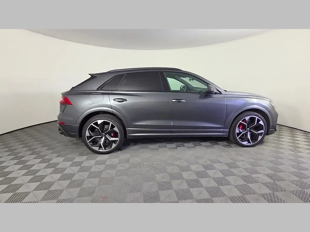 Used 2024 Daytona Gray Pearl Effect Audi 4.0T image 37