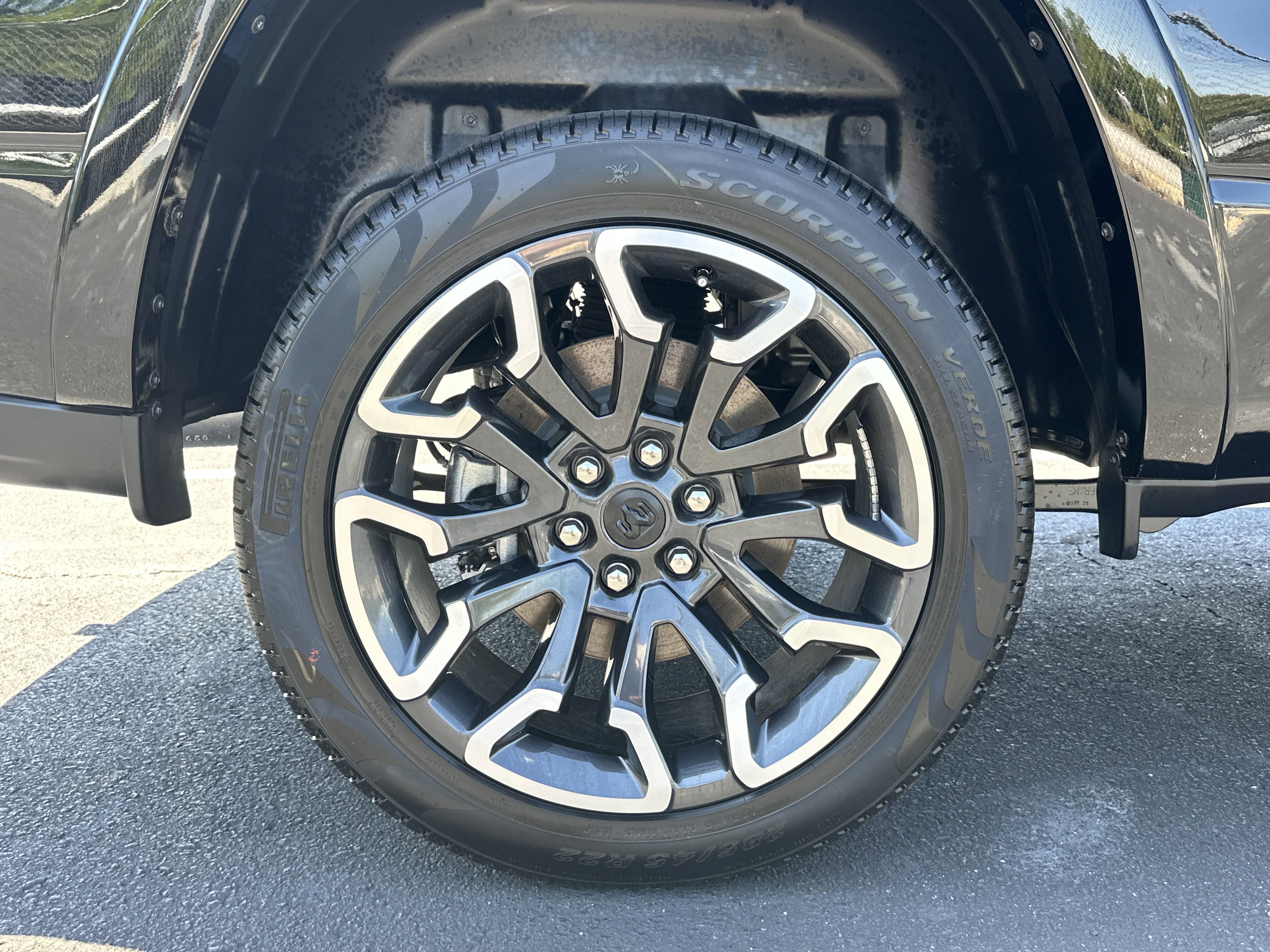 2025 RAM 1500 Limited - Photo 19
