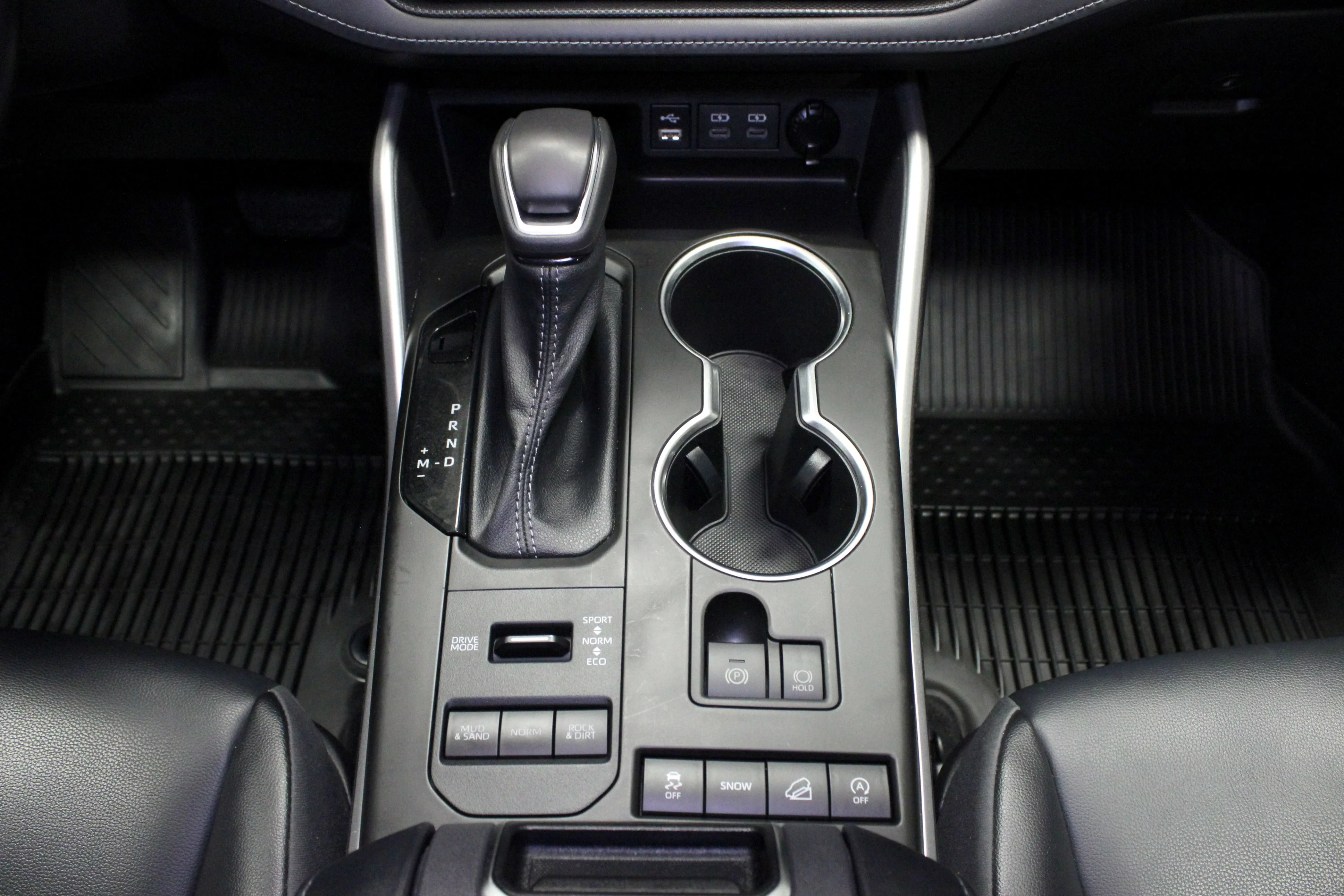 2022 Toyota Highlander XLE - Photo 23
