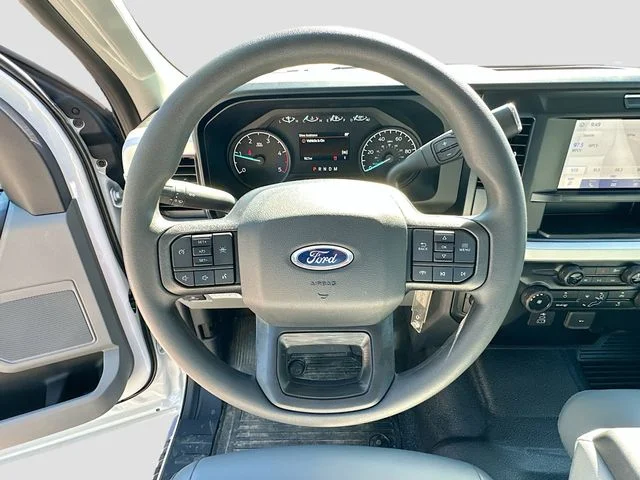 New 2026 Oxford White Ford XL image 7