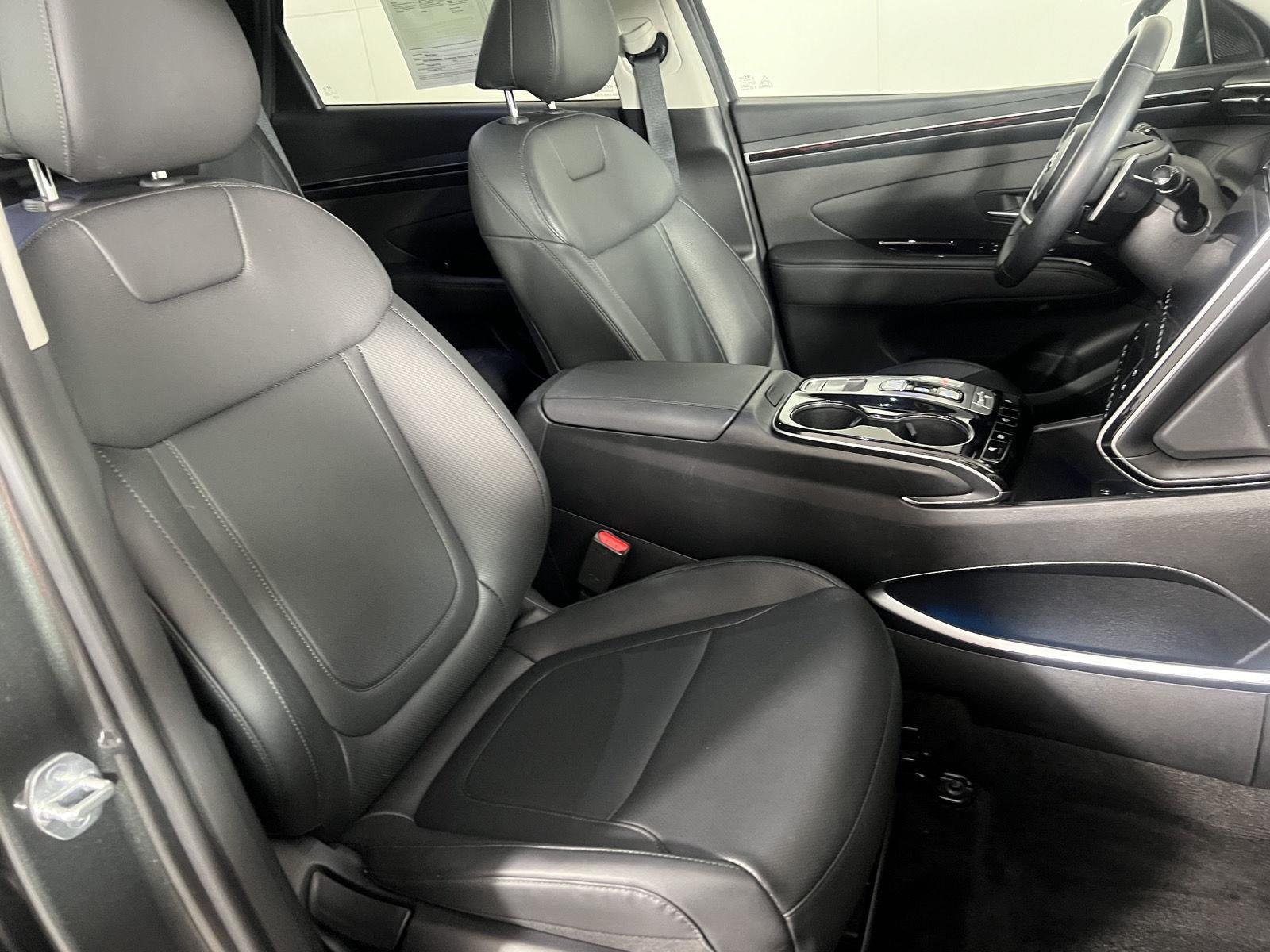 Used 2024 Amazon Gray Hyundai SEL Convenience image 22