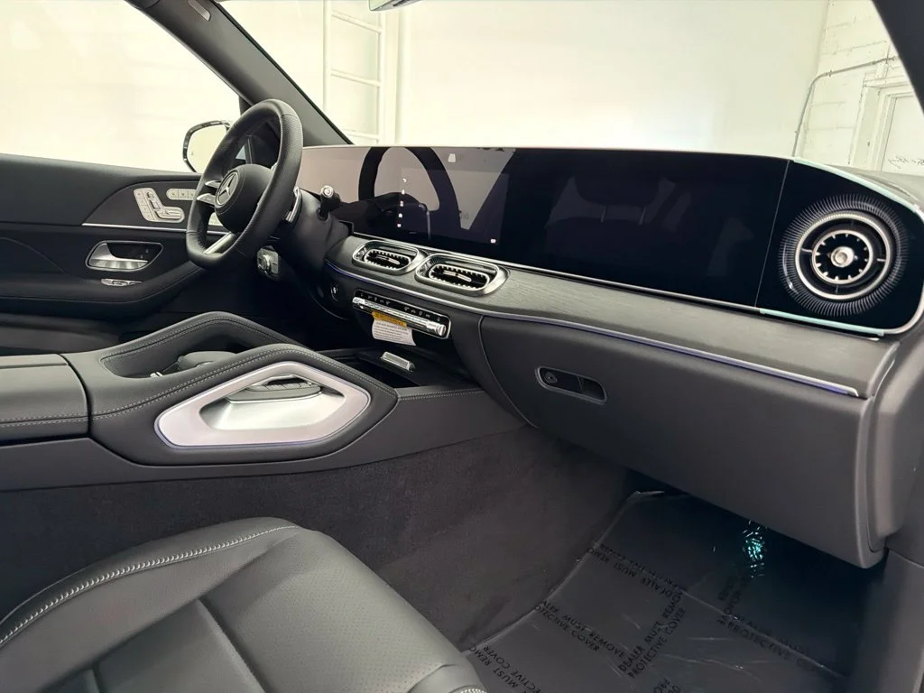 New 2027 Silver Mercedes-Benz GLS 450 image 32