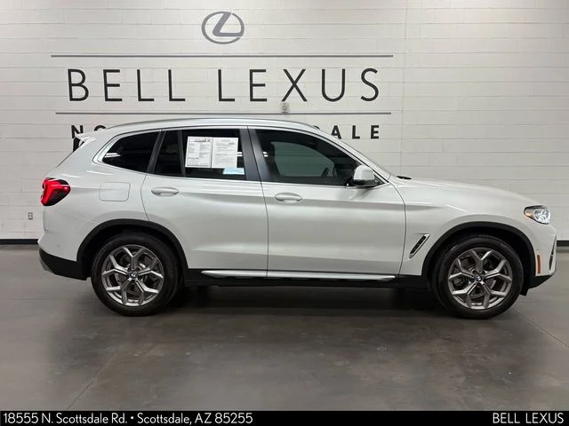 Used 2024 White BMW xDrive30i image 3