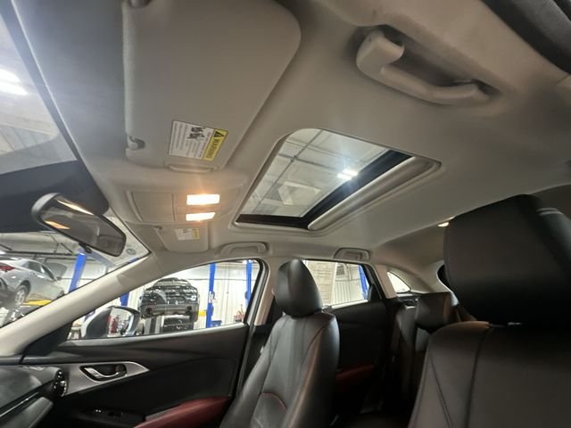 Used 2018 White Mazda Grand Touring image 20