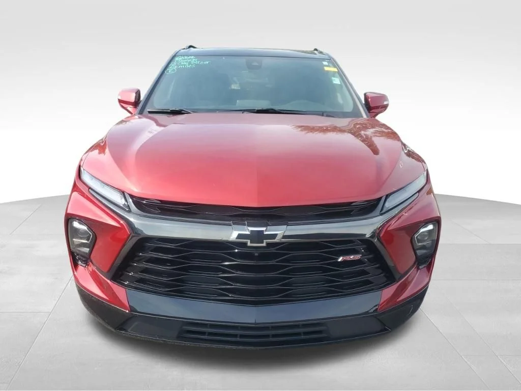 Used 2023 Red Chevrolet RS image 11