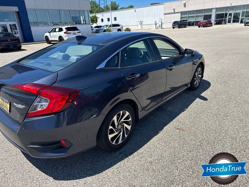Used 2018  Honda EX image 4